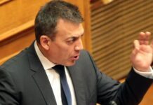 Βρούτσης: 1,4 εκατ. ελεύθεροι επαγγελματίες πληρώνουν υψηλότερες εισφορές