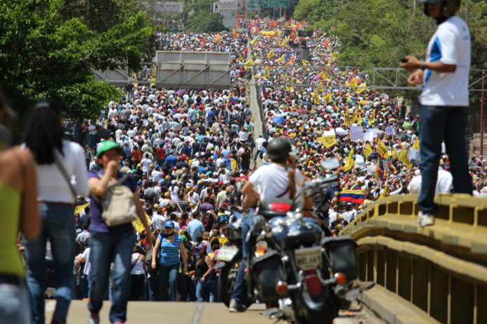 Ακόμη ένας νεκρός στις διαδηλώσεις στη Βενεζουέλα