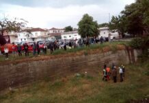 Σε καρότσα αγροτικού η μεταφορά ηλικιωμένου στην Αγιά Λάρισας