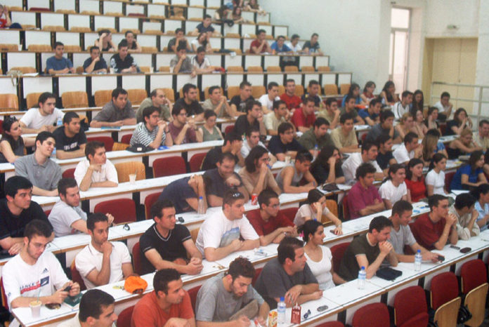 Τα πτυχία 5ετούς φοίτησης στα Ελληνικά ΑΕΙ ισοδύναμα με Master