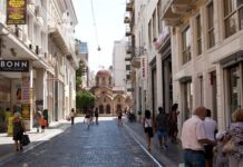ΓΣΕΕ: Χαριστική βολή το άνοιγμα τις Κυριακές για τις ΜμΕ