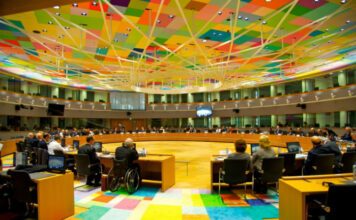 Ναυάγιο στο Eurogroup με την Ελλάδα να χάνει χρέος και ποσοτική χαλάρωση