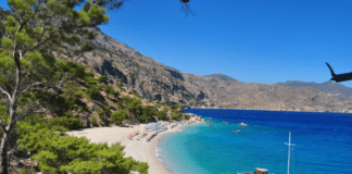 Στη δεύτερη θέση παγκοσμίως με 486 γαλάζιες σημαίες οι ελληνικές ακτές