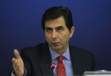 Γκιουλέκας: «Ο Τσίπρας φέρνει από την πίσω πόρτα το 4ο μνημόνιο»