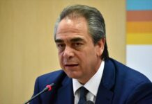 Επιμελητήρια: Άρση των περιορισμών μεταφοράς κεφαλαίων επιχειρήσεων Capital controls: Άρση των περιορισμών μεταφοράς κεφαλαίων των επιχειρήσεων ζητούν τα επιμελητήρια