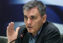 Τσακαλώτος: Δύσκολη η συνεργασία με το ΔΝΤ