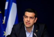 Περισσότερα πλοία για την απορρύπανση στο Σαρωνικό ζήτησε ο πρωθυπουργός