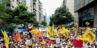 Στήριξη στις χώρες της Λατινικής Αμερικής ψάχνει η αντιπολίτευση της Βενεζουέλας
