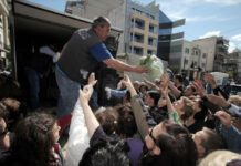 ΕΛΣΤΑΤ: Φτώχεια και κοινωνικός αποκλεισμός για το 35,6% των Ελλήνων ΕΛΣΤΑΤ: Φτώχεια και κοινωνικός αποκλεισμός για το 35,6% των Ελλήνων