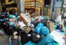 Πολιτική μάχη χαρακωμάτων στα σκουπίδια