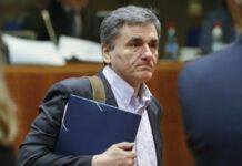 Τσακαλώτος: Πρόβλημα αν οι τράπεζες δε μπορούν να δανείσουν μικρομεσαίες επιχιερήσεις