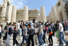 Νικήτρια της τουριστικής σεζόν η Ελλάδα Νικήτρια της τουριστικής σεζόν η Ελλάδα
