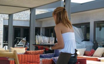 ΕΛΣΤΑΤ: Μείωση 28,7% στις κενές θέσεις εργασίας στο γ' τρίμηνο