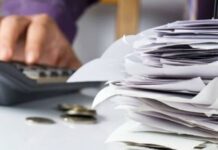 Νέες διευκρινήσεις για τις εισφορές αυτοαπασχολούμενων κι επαγγελματιών