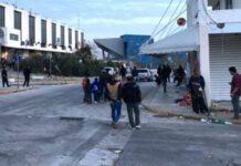 Σε εξέλιξη επιχείρηση απομάκρυνσης προσφύγων από το Ελληνικό Σε εξέλιξη επιχείρηση απομάκρυνσης προσφύγων από το Ελληνικό
