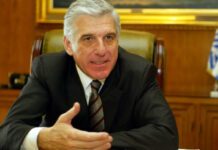 Στην Προανακριτική της Βουλής για τα εξοπλιστικά ο Παπαντωνίου Στην Προανακριτική της Βουλής για τα εξοπλιστικά ο Παπαντωνίου