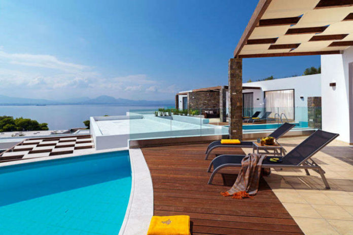 Σε λειτουργία τα Wyndham & Ramada Loutraki Poseidon Resorts