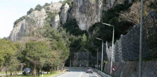 Κλειστή στην κυκλοφορία η κοιλάδα των Τεμπών