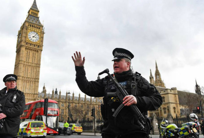 Έξι νεκροί σε τρομοκρατική επίθεση στο Λονδίνο