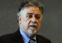 Πανούσης: ΣΥΡΙΖΑ και ΠΑΣΟΚ να βρουν έναν τρόπο να συγκυβερνήσουν Πανούσης: ΣΥΡΙΖΑ και ΠΑΣΟΚ να βρουν έναν τρόπο να συγκυβερνήσουν