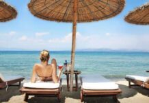 Μέχρι και 60 ευρώ οι οργανωμένες παραλίες για τις τετραμελείς οικογένειες