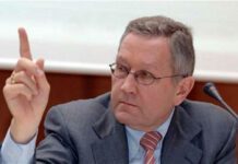 Ρέγκλινγκ: Η Γερμανία να σεβαστεί τις δημοσιονομικές προσπάθειες της Ελλαδας Ρέγκλινγκ: Η Γερμανία να σεβαστεί τις δημοσιονομικές προσπάθειες της Ελλαδας