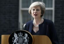 Brexit: Το 56% των Βρετανών θέλουν πρωθυπουργό της εξόδου τη Μέι