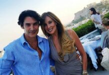 Ο Χριστόφορος Παπακαλιάτης διακοπές στην Αθήνα με γνωστή Αμερικανίδα παραγωγό Papakaliatis