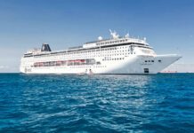 Ναυτική απόβαση τουριστών στα Χανιά Ναυτική απόβαση τουριστών στα Χανιά