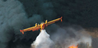 Βαρνάβα, Καπανδρίτι και Σέσι απειλεί η μεγάλη πυρκαγιά στον Κάλαμο