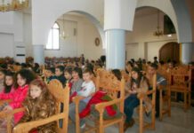 Υπουργείο Παιδείας: Δεν καταργείται ο εκκλησιασμός στο δημοτικό