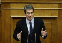 Λοβέρδος: Αισχρός λαϊκισμός και πολιτικό θράσος από την κυβέρνηση