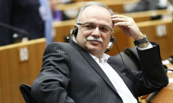 Παπαδημούλης: Σε βέρτιγκο η ΝΔ επειδή πάμε για κυβέρνηση τετραετίας Παπαδημούλης: Σε βέρτιγκο η ΝΔ επειδή πάμε για κυβέρνηση τετραετίας
