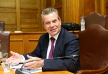 Πετρόπουλος: Εξόφληση παλιών ασφαλιστικών οφειλών μέσω εξωδικαστικού συμβιβασμού