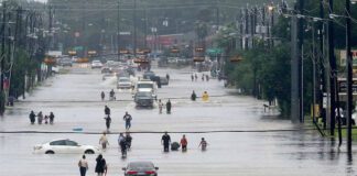 Τουλάχιστον τους 33 έφτασαν οι νεκροί από τον Χάρβεϊ στο Τέξας