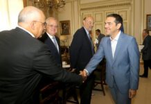 Τραπεζίτες σε Τσίπρα: Η οικονομία ανακάμπτει-Οι προσδοκίες βελτιώνονται