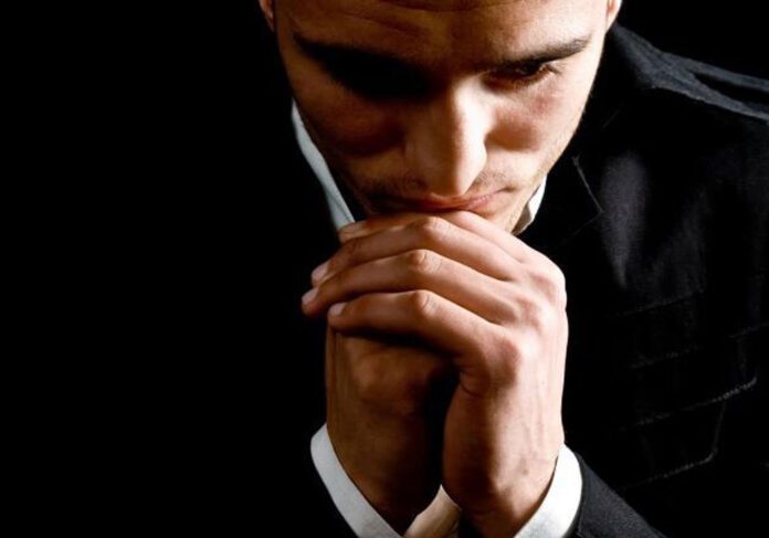 «Δε θέλω να ζω στη φτήνια, τη μιζέρια και την κακομοιριά»