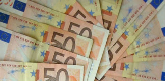 ΤτΕ: Στα 2,32 δισ. ευρώ το πρωτογενές πλεόνασμα στο 11μηνο