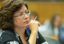 Σπυράκη: Οι Έλληνες σοκαρισμένοι παρακολουθούν την άδεια Κουφοντίνα
