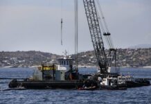 Συνεχίζονται με εντατικούς ρυθμούς οι εργασίες απορρύπανσης στις ακτές της Αττικής Στο ΦΕΚ η απόφαση για GPS και σύστημα εισροών-εκροών στα πλωτά μέσα