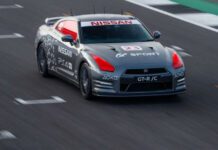 Οδήγησε το Nissan GT-R με το χειριστήριο του Playstation