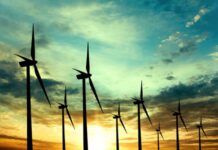 ΕΥ: Μείωση 32% στην αξία των συμφωνιών στον τομέα της ενέργειας