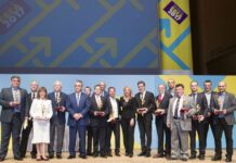 ΕΒΕΑ: Απονεμήθηκαν τα βραβεία σε επιχειρήσεις κι επιχειρηματίες ΕΒΕΑ: Απονεμήθηκαν τα βραβεία σε επιχειρήσεις κι επιχειρηματίες