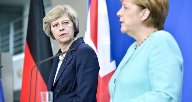 Brexit: Ευρωπαϊκή χείρα βοηθείας προς την Τερέζα Μέι