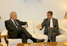Μητσοτάκης: Συνάντηση για το προσφυγικό με τον Δημ. Αβραμόπουλο