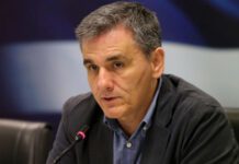 Τσακαλώτος: Καθαρή έξοδος από τα μνημόνια τον Αύγουστο του 2018