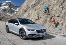 Opel Insignia Country Tourer: Περιπετειώδης γοητεία εκτός δρόμου Opel Insignia Country Tourer: Περιπετειώδης γοητεία εκτός δρόμου