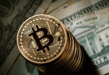 Bitcoin: Ξεπέρασε τις 10 χιλ. δολάρια η αξία του ψηφιακού νομίσματος Bitcoin: Ξεπέρασε τις 10 χιλ. δολάρια η αξία του ψηφιακού νομίσματος