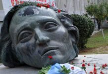 Στεφάνι στο χώρο του Πολυτεχνείου κατέθεσε η ΓΣΕΒΕΕ