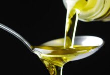 ΓΣΕΒΕΕ: Σε σφαγισμένη συσκευασία το ελαιόλαδο στη μαζική εστίαση ΓΣΕΒΕΕ: Σε σφαγισμένη συσκευασία το ελαιόλαδο στη μαζική εστίαση